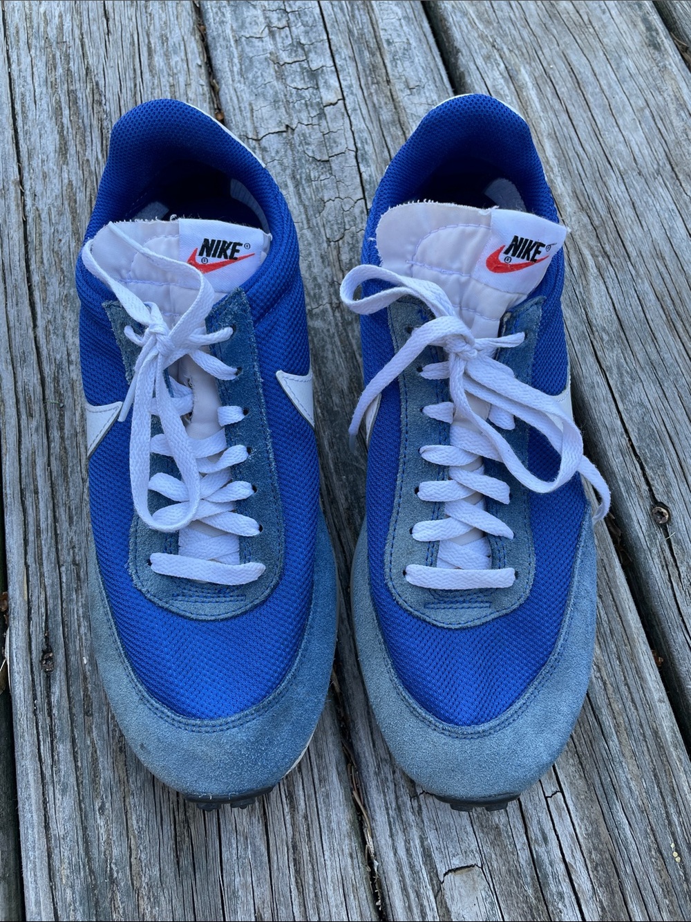 Nike Men’s Blue and White Retro Running Sneakers